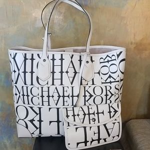 Michael Kors Tote
